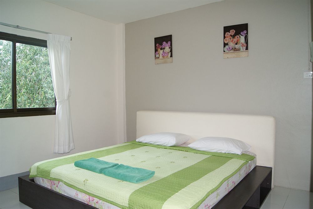 Pineapple Guesthouse Karon Eksteriør bilde